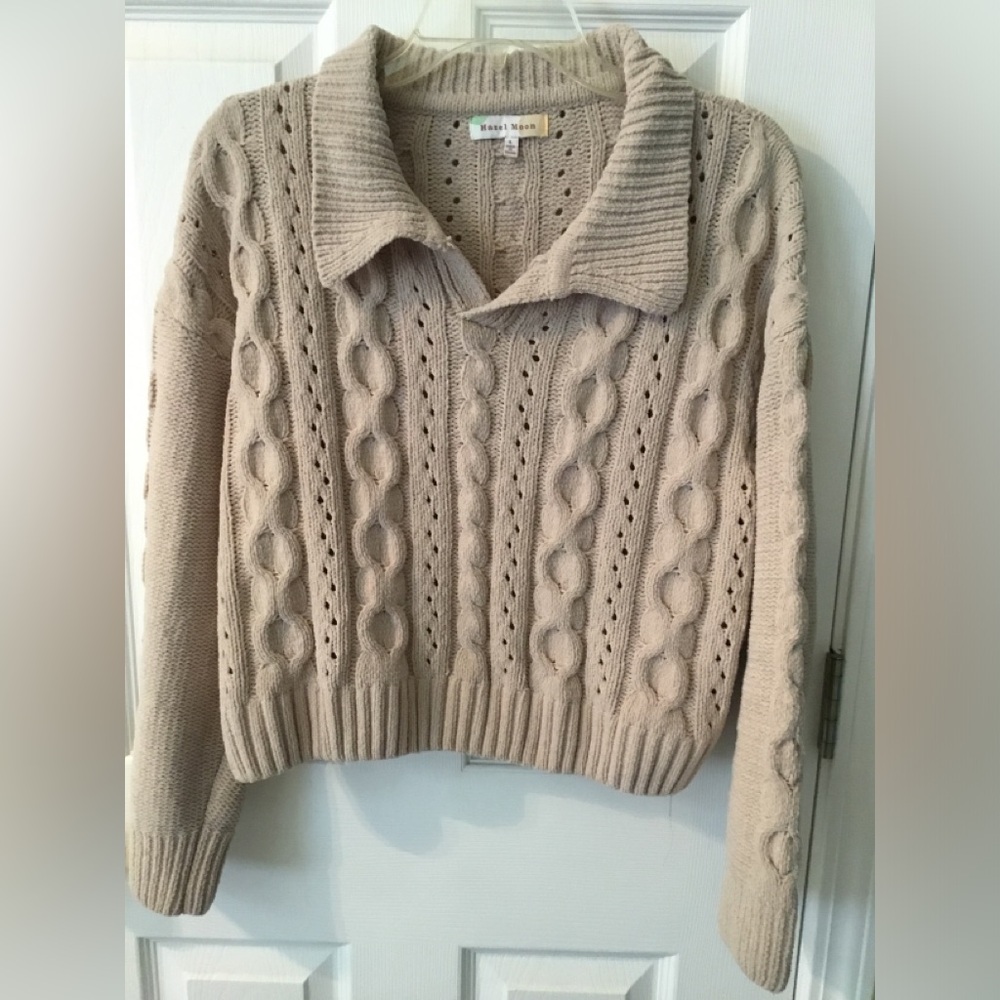 Hazel Moon Size M Sweater Loose Knit Collared Cropped Tan in color, Long Sleeved - Picture 1 of 7
